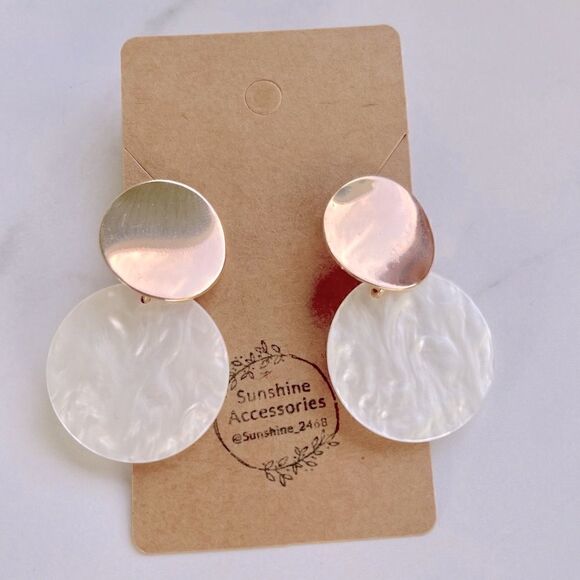 5 for$25 GOLD & WHITE DANGLE - Picture 2 of 5